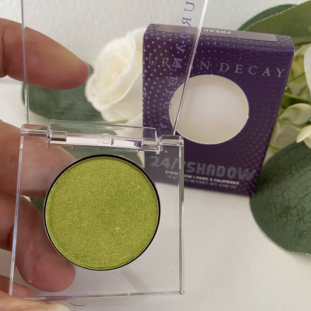 Urban Decay Green Eyeshadow